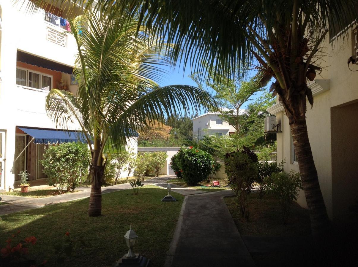Lovely Apartment In Flic En Flac, Close To The Beach And All Amenities. Exterior photo